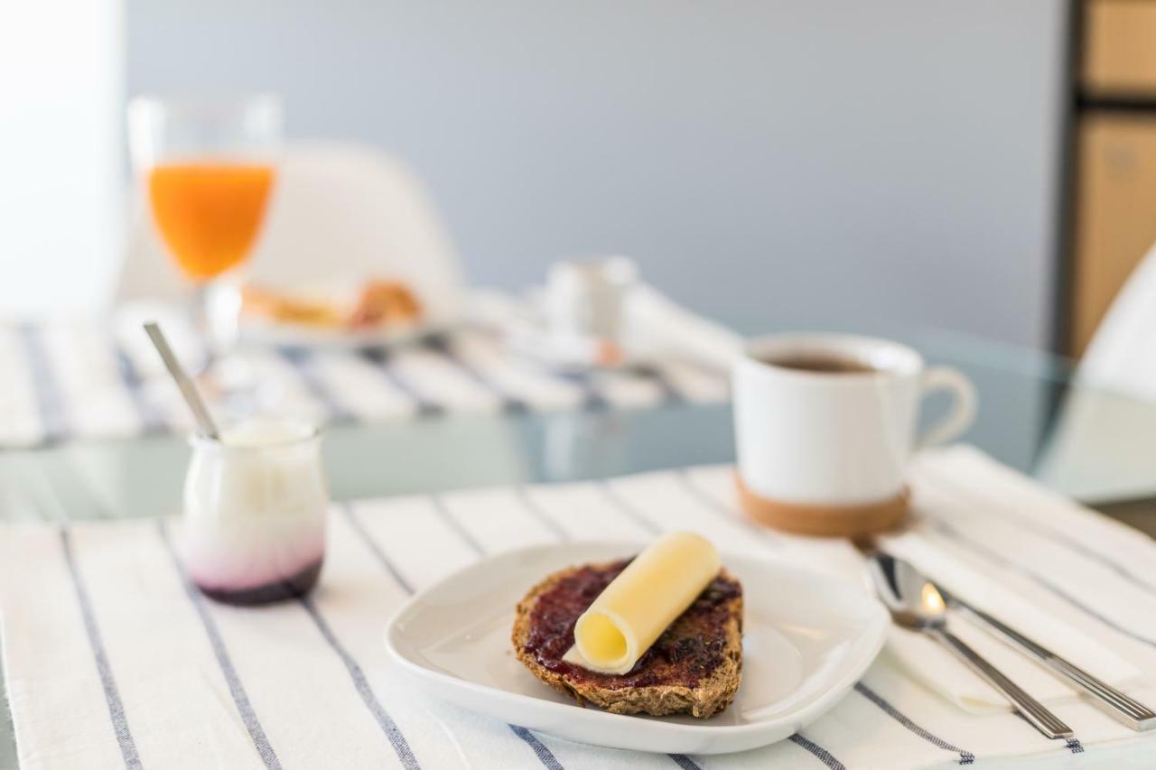 Airport Couette-café